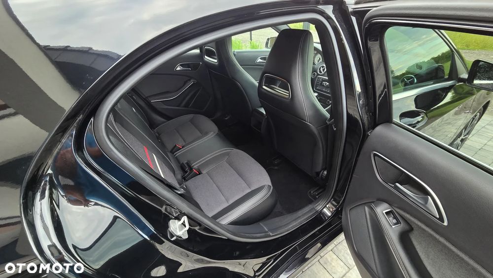 Mercedes-Benz Klasa A 180 (BlueEFFICIENCY) Style - 36