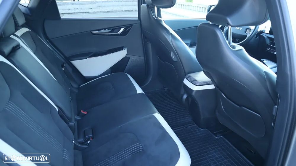Kia EV6 77.4 kWh GT-Line - 28
