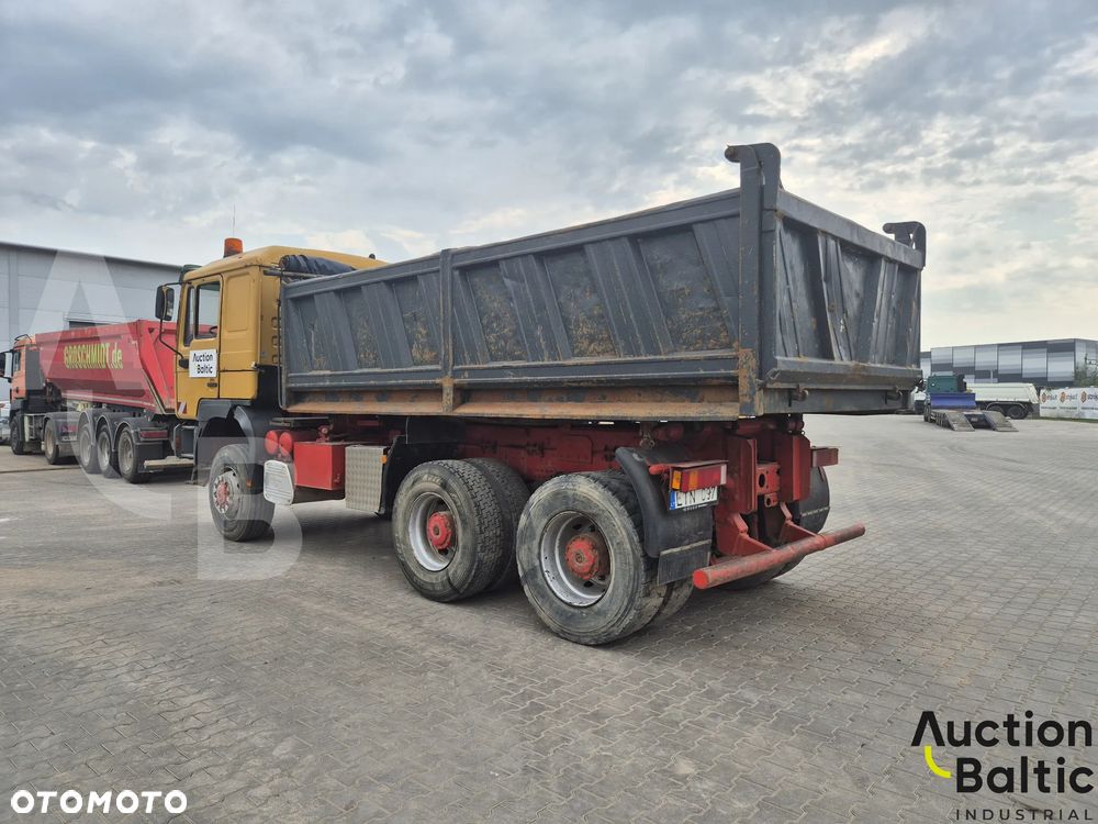 MAN T42 - 4
