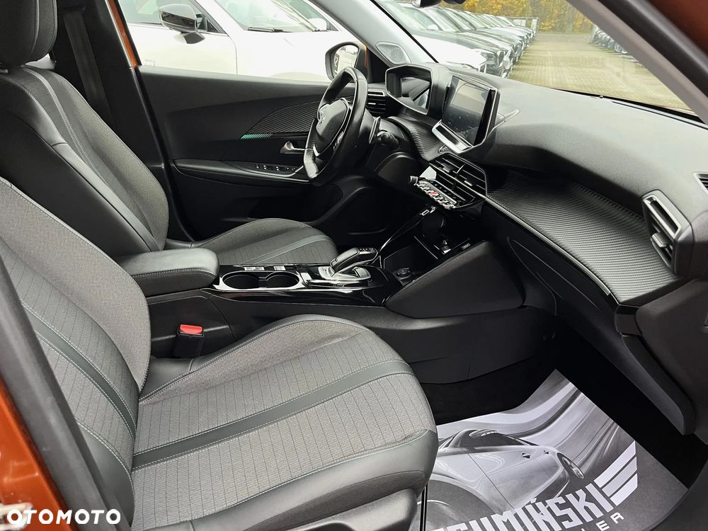 Peugeot 2008 1.5 BlueHDi Allure S&S EAT8 - 17