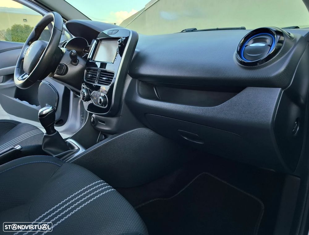 Renault Clio Sport Tourer 1.5 dCi GT Line - 16