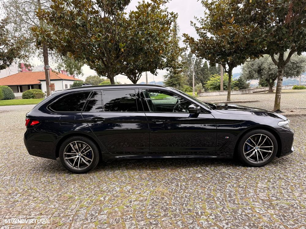 BMW 530 e Pack Desportivo M - 12