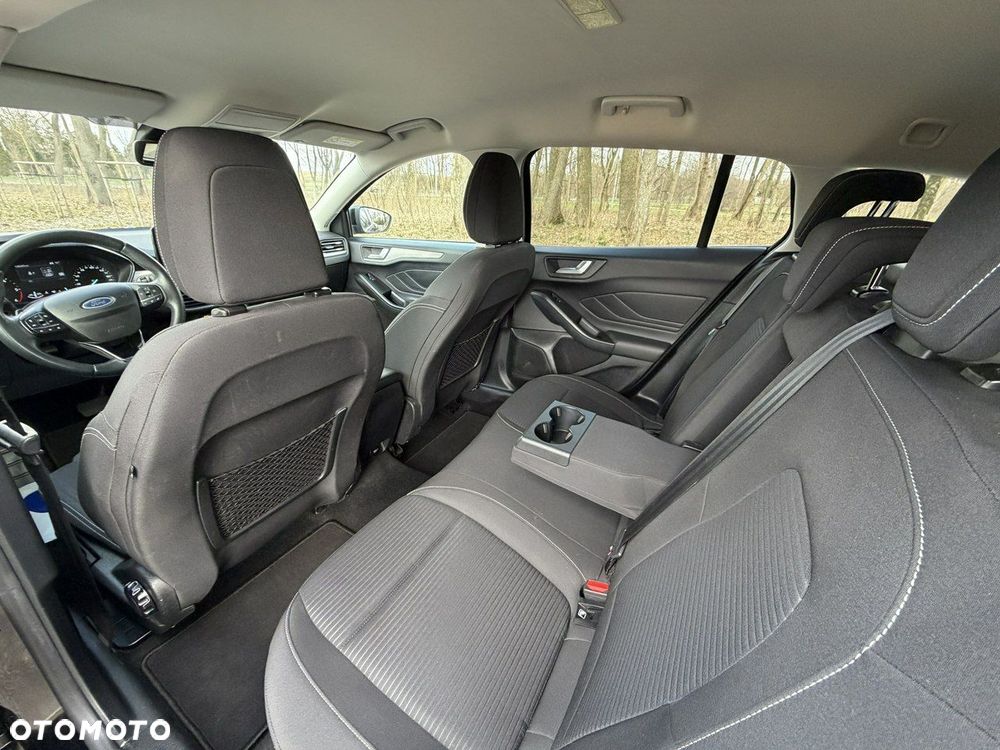 Ford Focus - 24