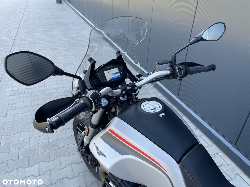 Moto Guzzi V85 - 10