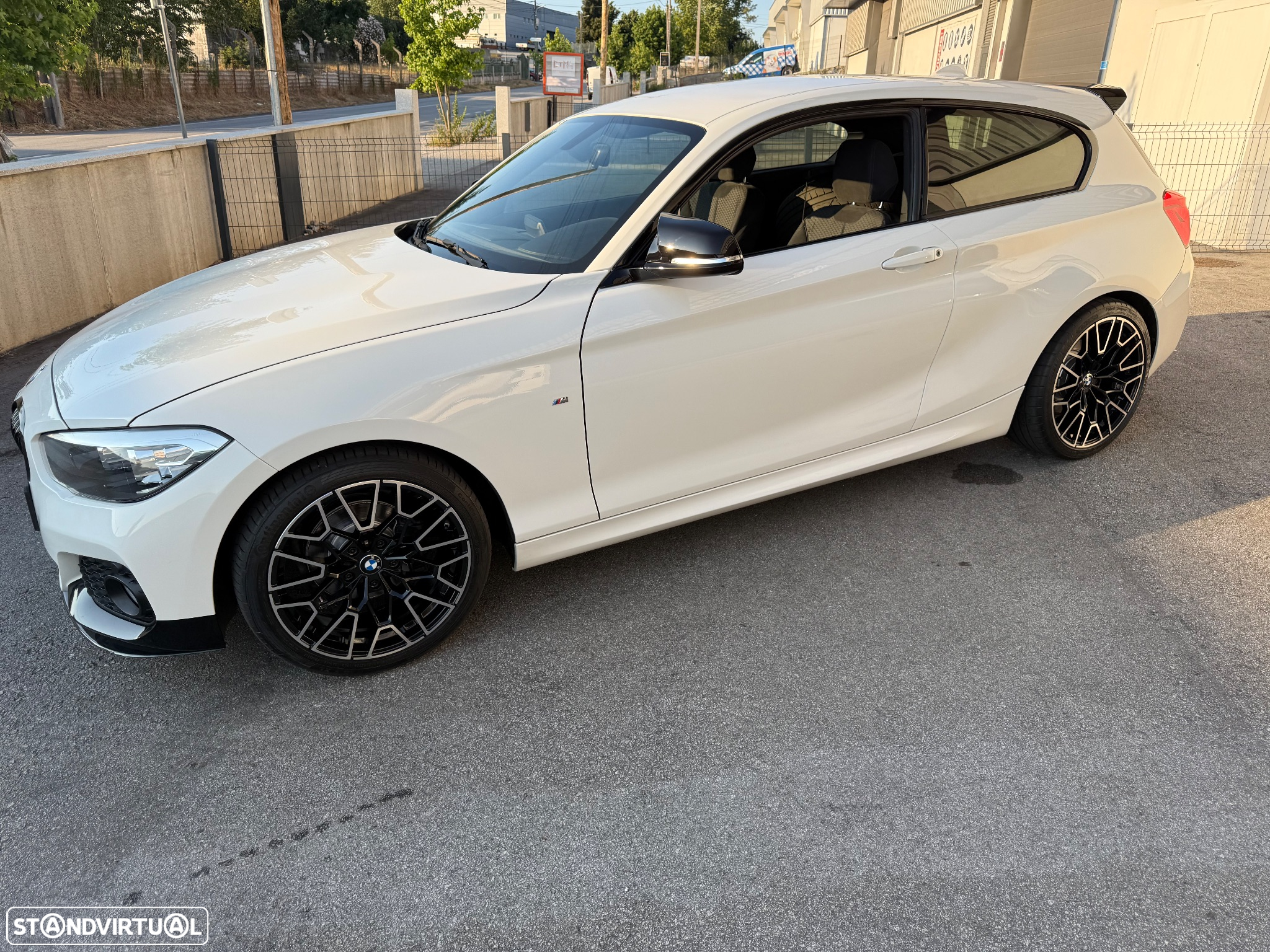BMW 116 d Pack M - 4