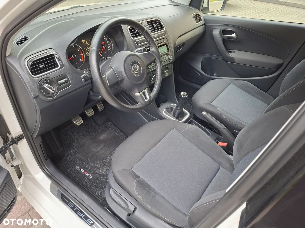 Volkswagen Polo 1.2 Style - 14
