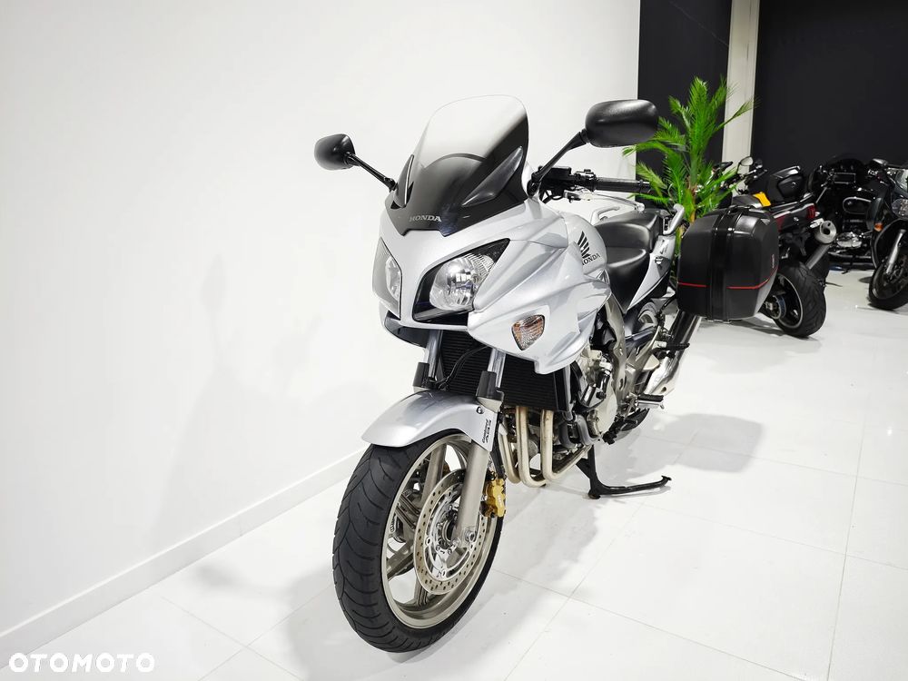 Honda CBF - 18