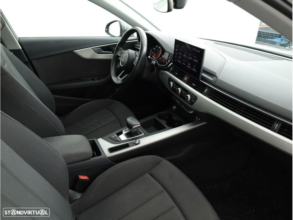 Audi A4 Avant 35 TDI Advanced S tronic - 13