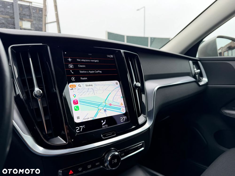 Volvo V60 B3 B Momentum Core - 29