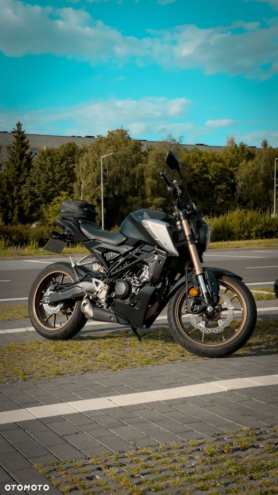 Honda CB - 1