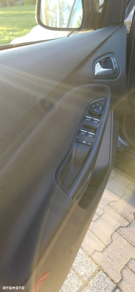 Ford Focus 1.6 Gold X - 11