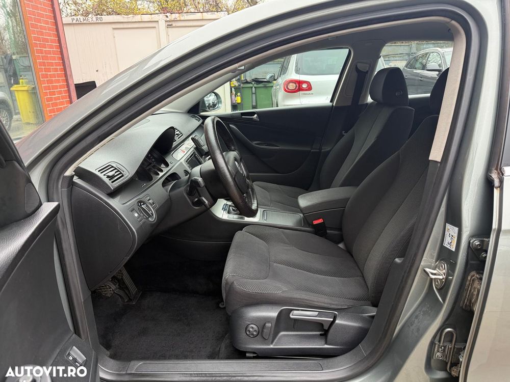 Volkswagen Passat - 15