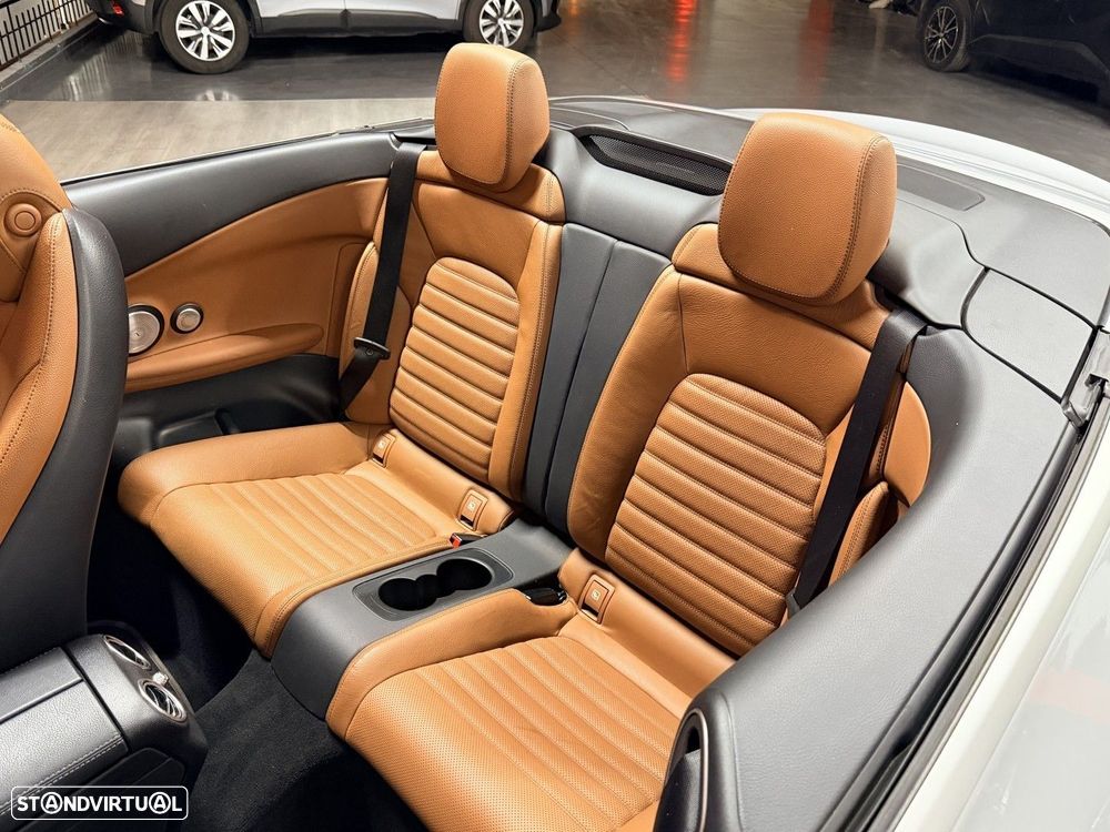 Mercedes-Benz C 180 9G-TRONIC AMG Line - 12