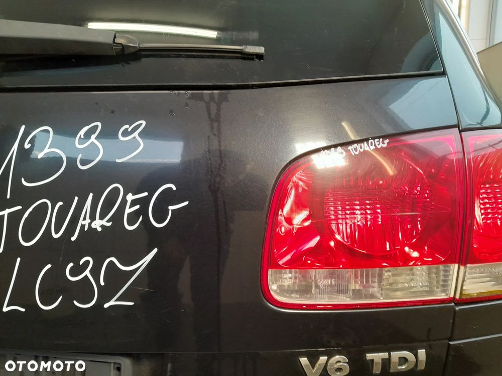 VW TOUAREG KLAPA BAGAŻNIKA TYLNY TYŁ KOLOR: LC9Z - 7