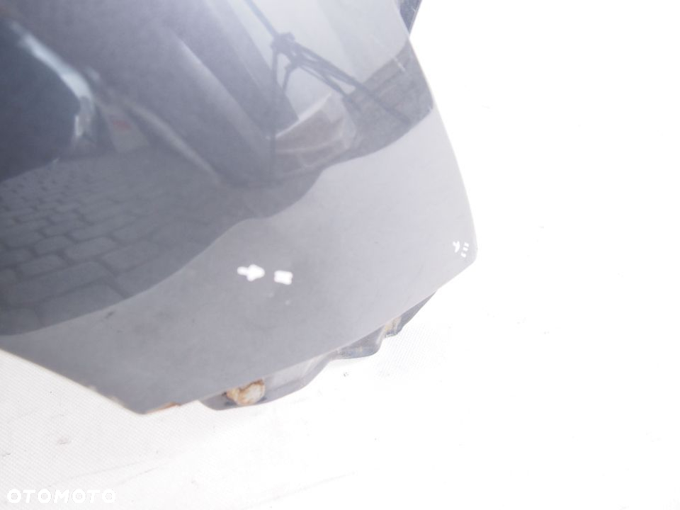 Toyota Auris 07-10r Blotnik prawy - 2