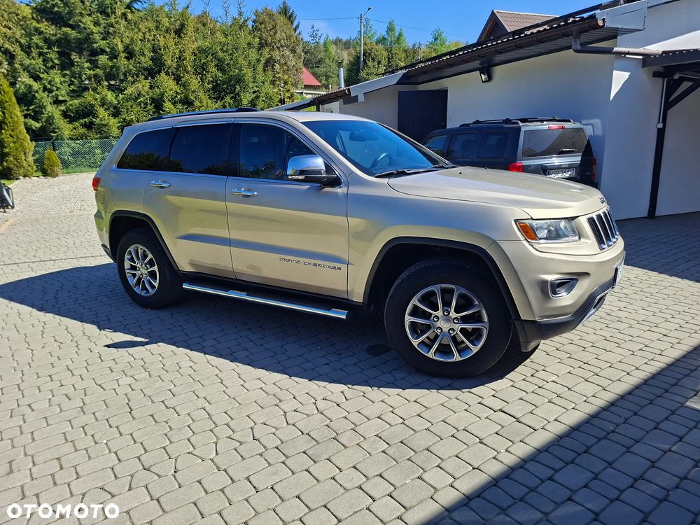 Jeep Grand Cherokee - 4