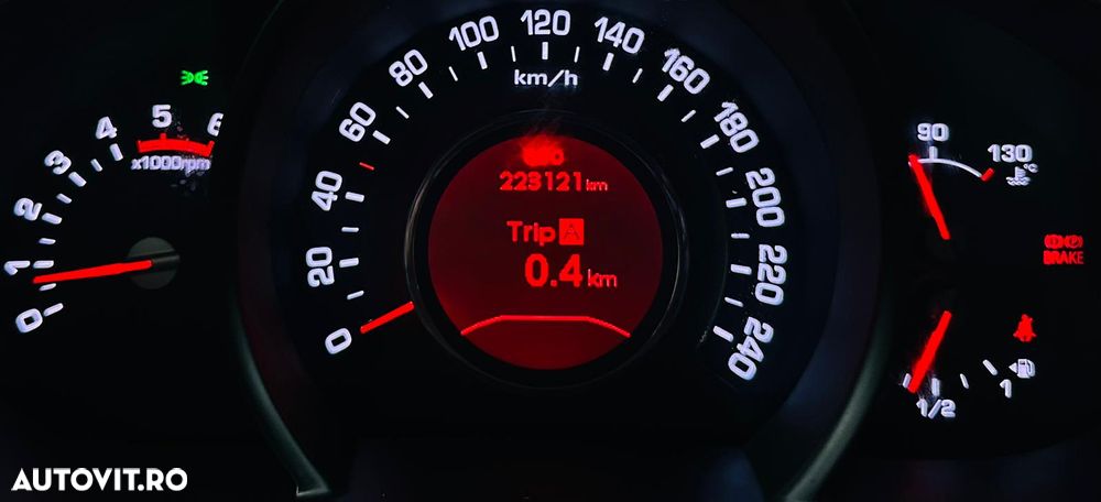 Kia Sportage 2.0 CRDI 2WD Spirit - 34