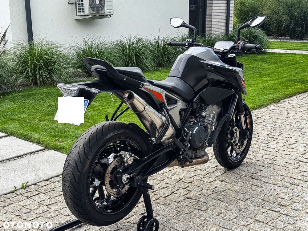 KTM Duke 790 - 19