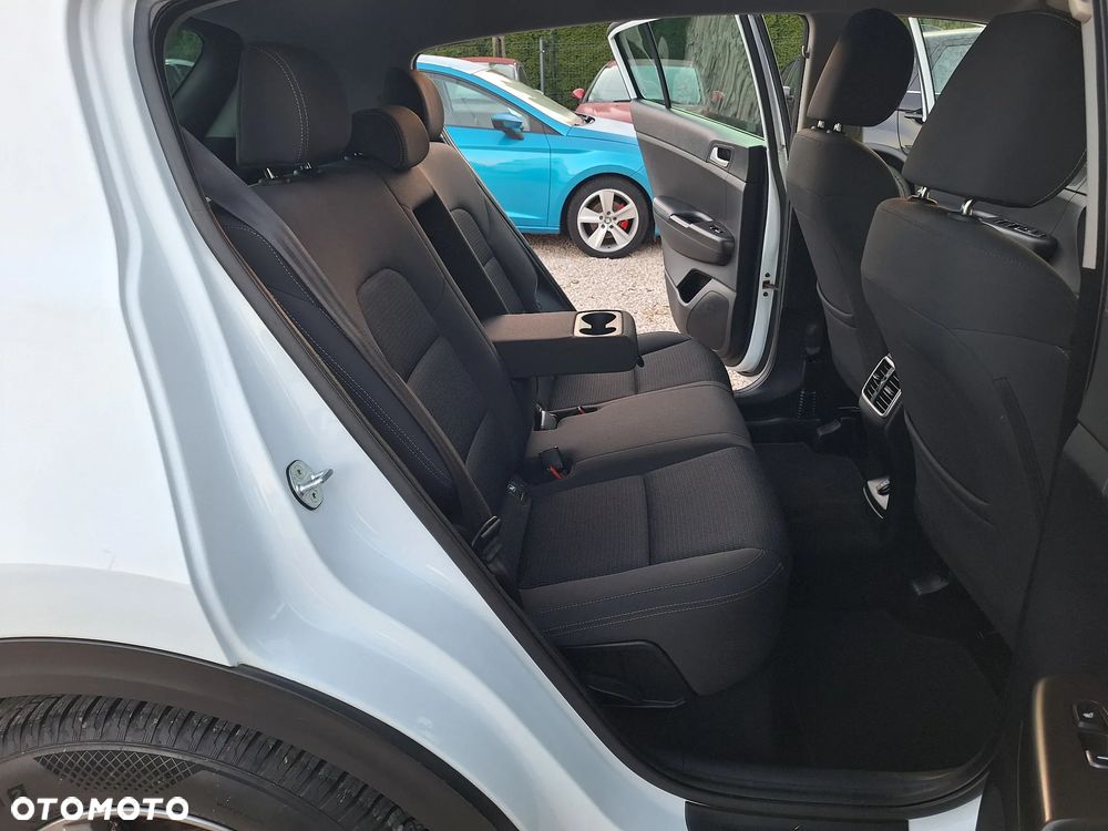 Kia Sportage 1.6 GDI 2WD Black Edition - 30
