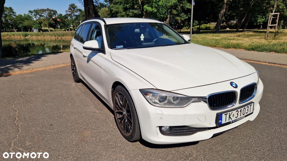BMW Seria 3 318d DPF Touring - 2