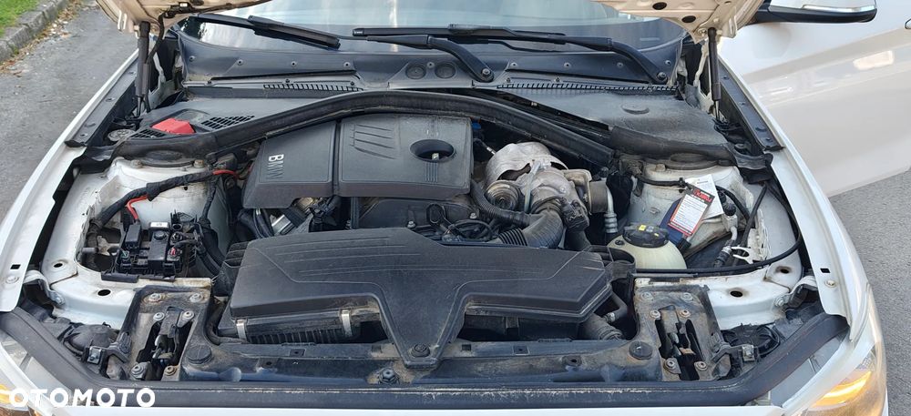 BMW Seria 1 116i - 24