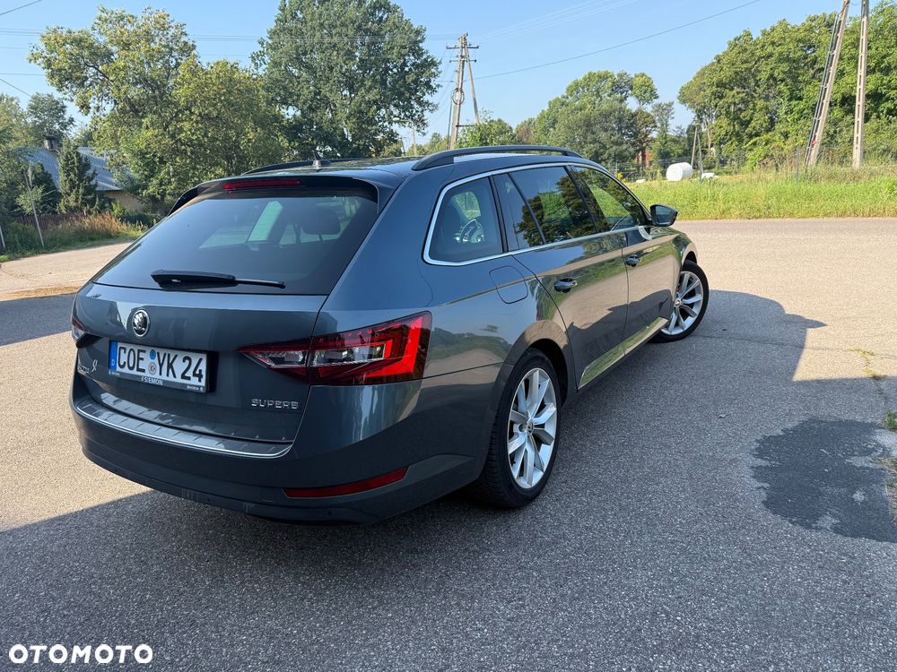 Skoda Superb 2.0 TDI DSG Ambition - 4