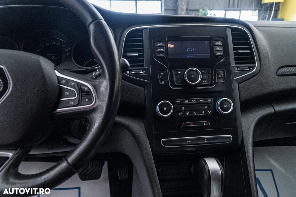 Renault Megane TCe 140 GPF EDC ZEN - 30
