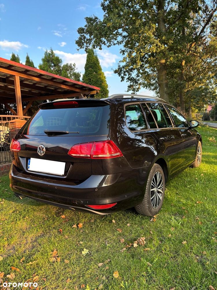 Volkswagen Golf - 10