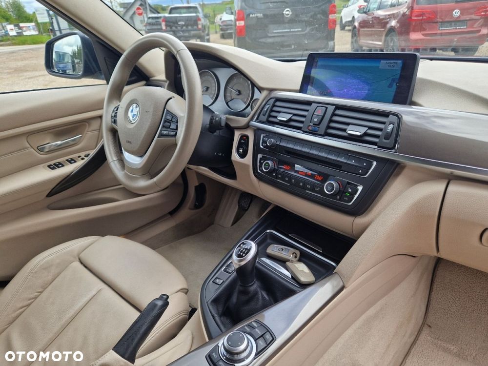 BMW Seria 3 318d Touring Modern Line - 23