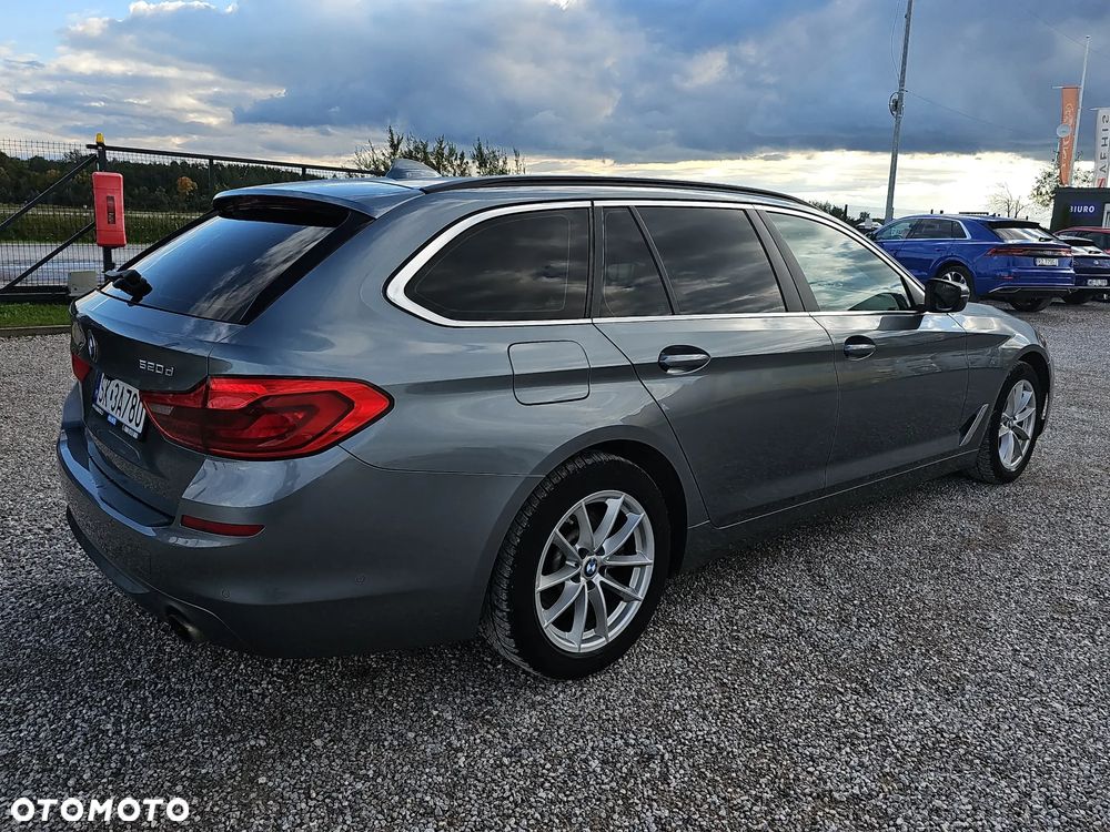 BMW 5 Series 2018 photo 5