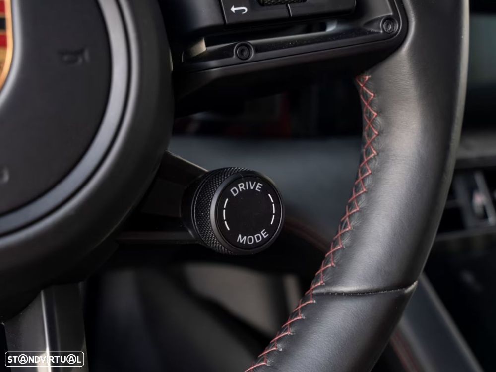 Porsche Taycan Sport Turismo - 10