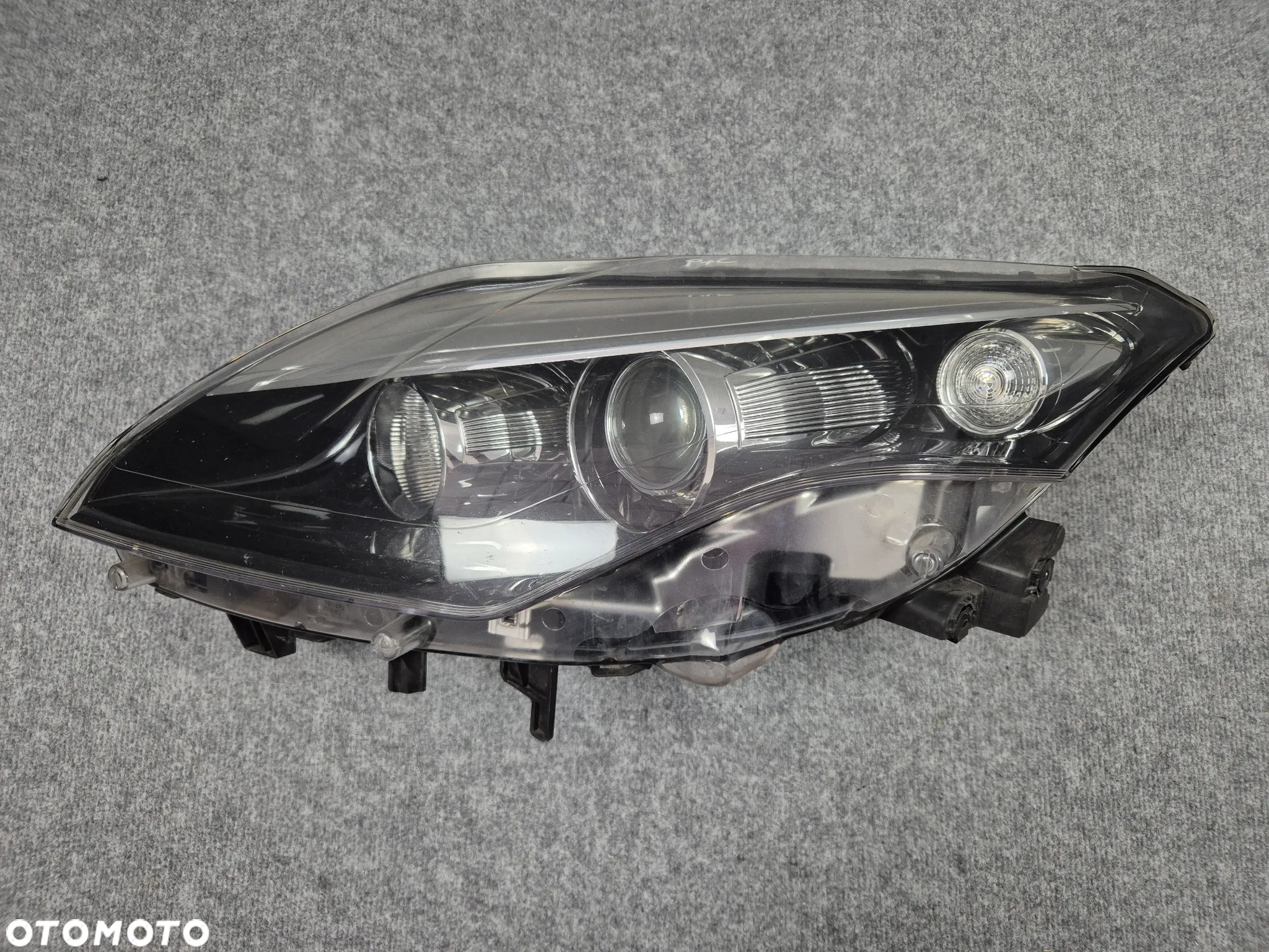 REFLEKTORY LAMPY PRZEDNIE PRAWA + LEWA - RENAULT LAGUNA III LIFT XENON 13-15 - 24