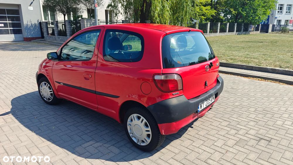 Toyota Yaris 1.0 Base - 4