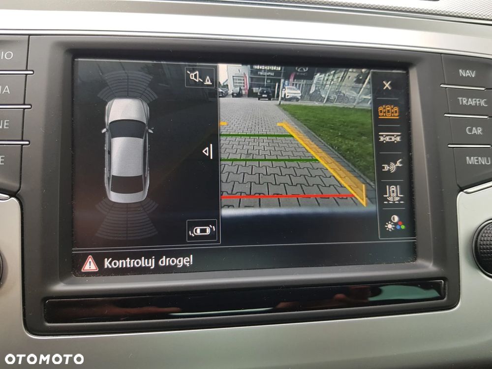 Volkswagen Passat 1.8 TSI BMT Comfortline DSG - 23