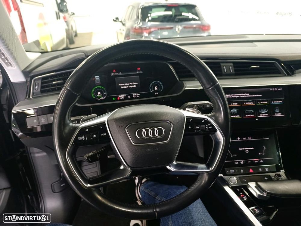 Audi e-tron 55 quattro - 9