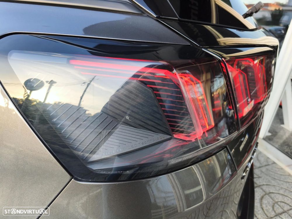 Peugeot 3008 1.6 Hybrid Allure Pack e-EAT8 - 25