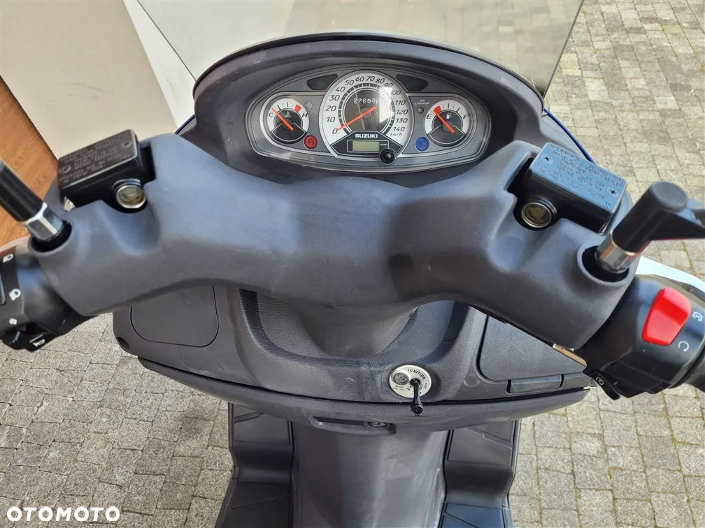 Suzuki Burgman - 8