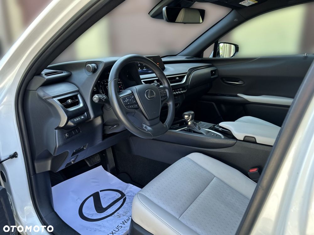 Lexus UX 250h GPF F Impression 2WD - 14