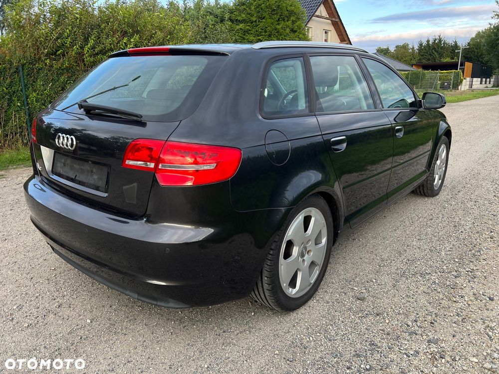 Audi A3 Sportback 1.6 Ambiente - 4