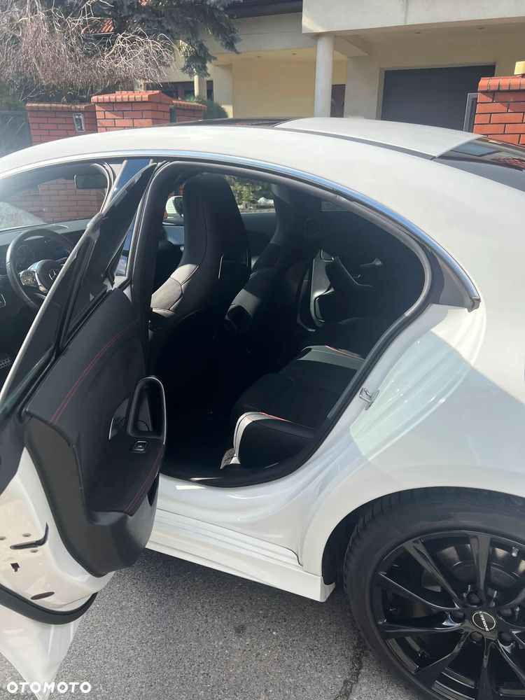 Mercedes-Benz CLA 200 AMG Line 7G-DCT - 21