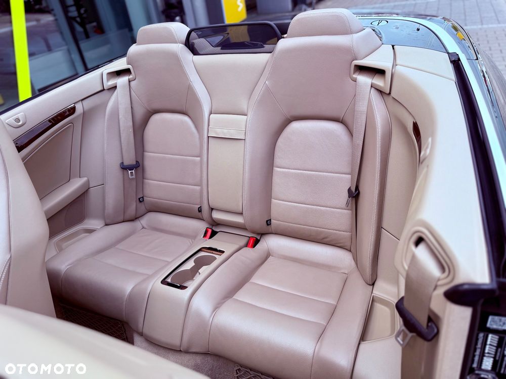 Mercedes-Benz Klasa E 200 BlueEFFICIENCY 7G-TRONIC Elegance - 14
