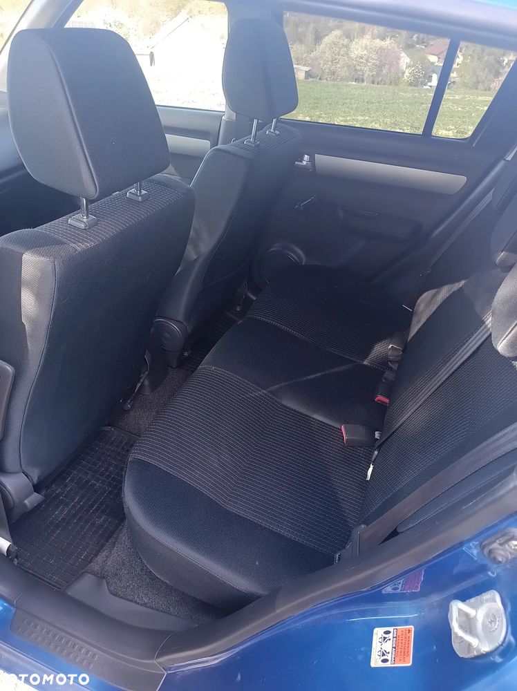 Suzuki Swift 1.3 Club dance - 10