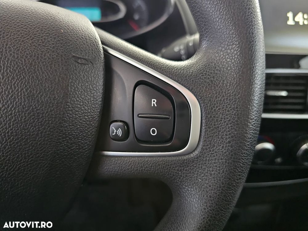 Renault Clio - 17