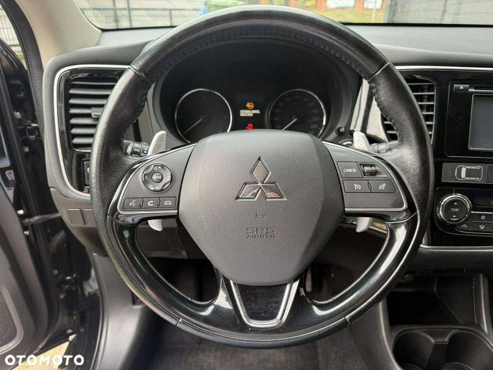 Mitsubishi Outlander - 18