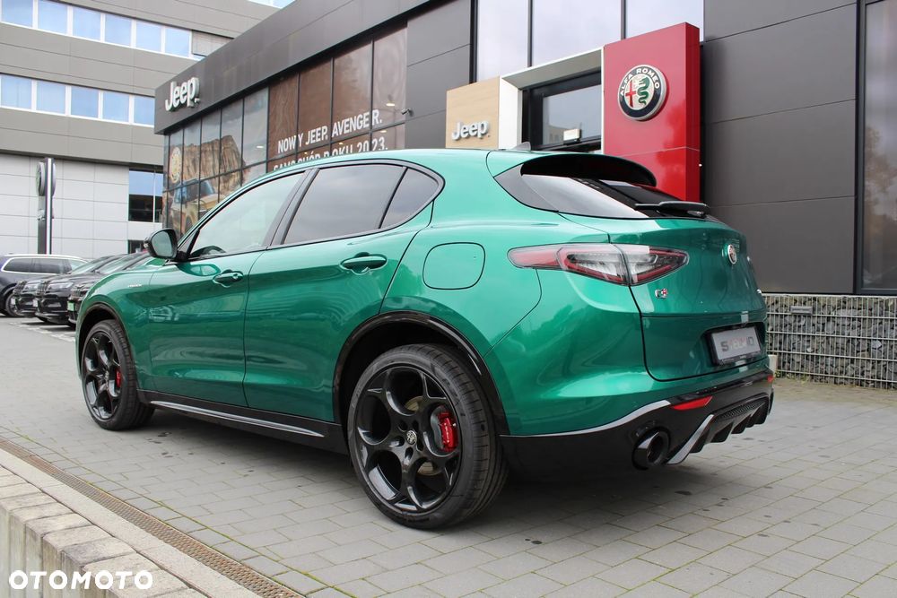 Alfa Romeo Stelvio 2.0 Turbo Veloce Q4 - 13
