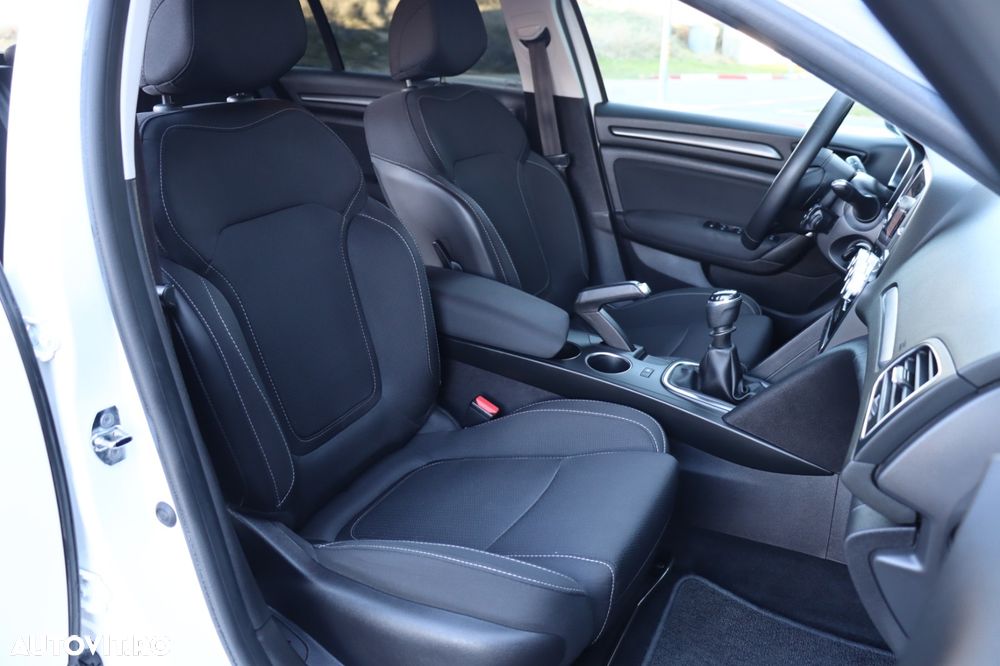 Renault Megane TCe GPF Zen - 9
