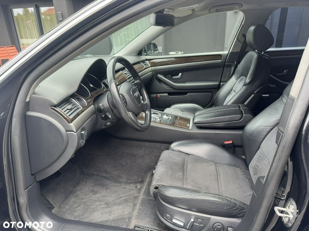 Audi A8 - 12