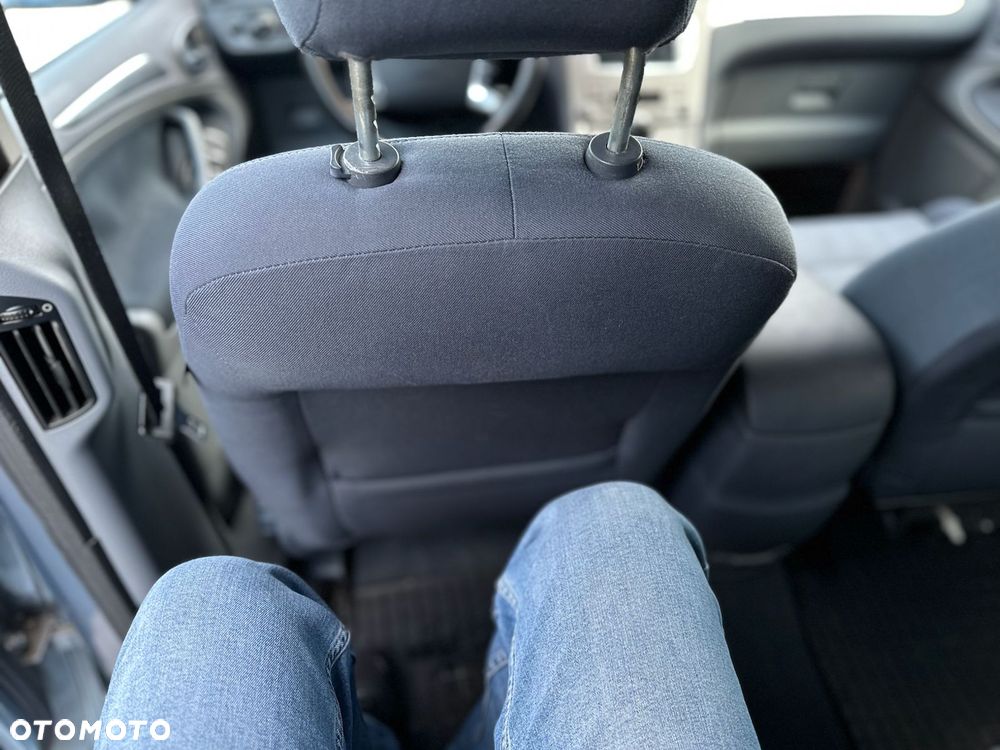 Ford S-Max - 21