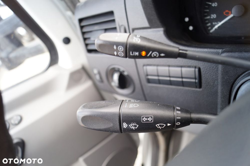 Mercedes-Benz Sprinter - 23