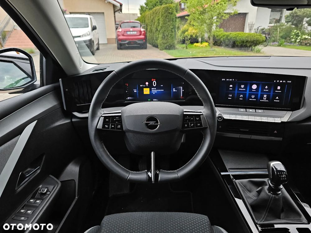 Opel Astra 1.2 T Edition S&S - 9
